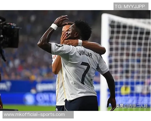 皇马在世界杯中以4-0战胜本菲卡补时进球引发全场狂欢战术解析