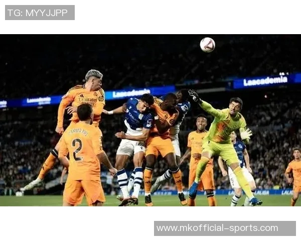 西甲激战皇马凭借点球战胜国米全场沸腾瞬间回顾