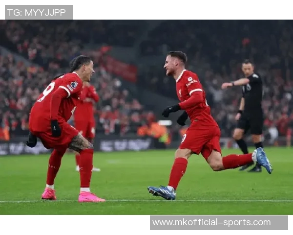 欧联杯精彩对决利物浦逆转拜仁神扑成比赛转折点分析