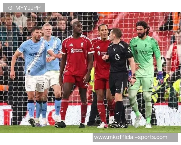 英超激战AC米兰逆转利物浦帽子戏法引发争议判罚全场沸腾