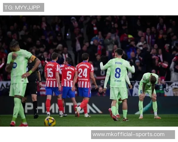 西甲精彩对决那不勒斯与多特蒙德激战成平乌龙球引发全场狂欢